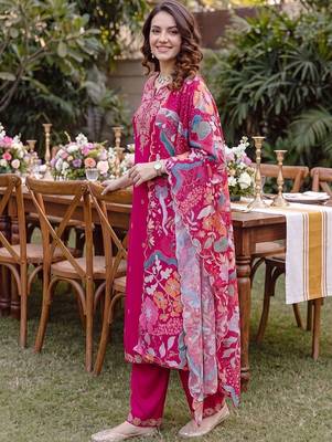 Women Ethnic Motifs Embroidered Regular Thread Work Kurta with Trousers & With Dupatta 3