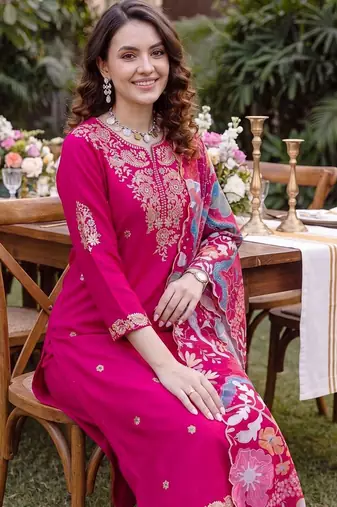 Women Ethnic Motifs Embroidered Regular Thread Work Kurta with Trousers & With Dupatta