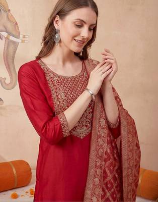 Women Ethnic Motifs Embroidered Regular Kurta with Trousers & With Dupatta 2