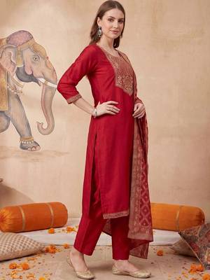 Women Ethnic Motifs Embroidered Regular Kurta with Trousers & With Dupatta 3