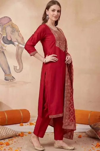 Women Ethnic Motifs Embroidered Regular Kurta with Trousers & With Dupatta