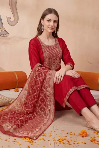 Women Ethnic Motifs Embroidered Regular Kurta with Trousers & With Dupatta