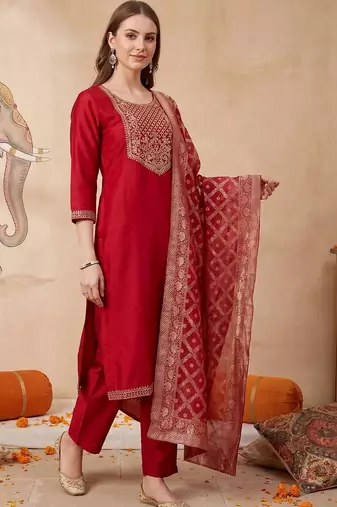Women Ethnic Motifs Embroidered Regular Kurta with Trousers & With Dupatta