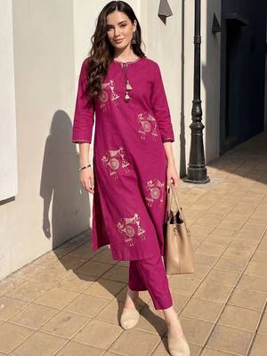 Women Ethnic Motifs Printed Regular Pure Cotton Kurta with Trousers 6