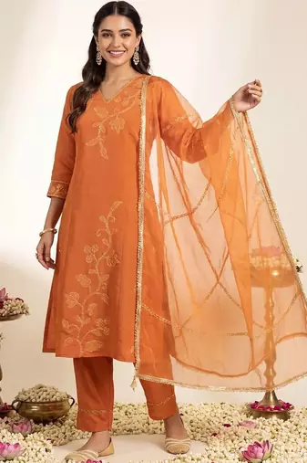 Women Ethnic Motifs Embroidered Regular Thread Work Kurta with Trousers & With Dupatta