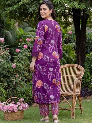 Women Floral Printed Regular Pure Cotton Kurta with Trousers & With Dupatta 4