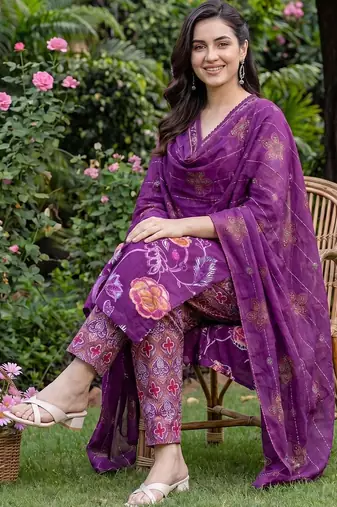 Women Floral Printed Regular Pure Cotton Kurta with Trousers & With Dupatta