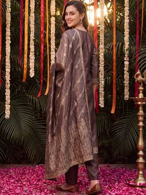 Women Ethnic Motifs Regular Kurta with Trousers & With Dupatta 4