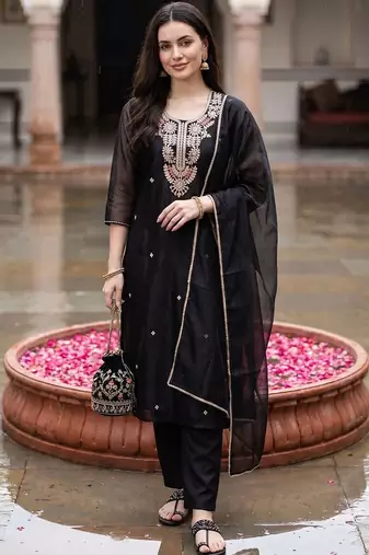Women Ethnic Motifs Embroidered Regular Thread Work Kurta with Trousers & With Dupatta