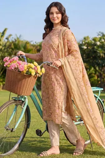 Women Floral Printed Regular Pure Cotton Kurta with Trousers & With Dupatta