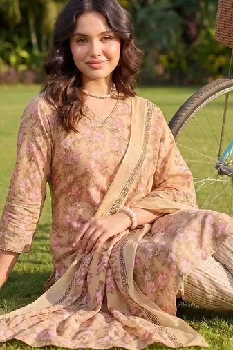 Women Floral Printed Regular Pure Cotton Kurta with Trousers & With Dupatta