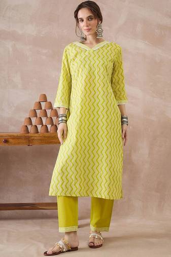 Women Printed Regular Pure Cotton Kurta with Trousers & With Dupatta