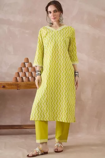 Women Printed Regular Pure Cotton Kurta with Trousers & With Dupatta