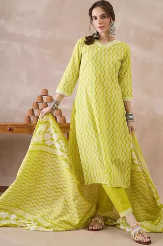 Women Printed Regular Pure Cotton Kurta with Trousers & With Dupatta