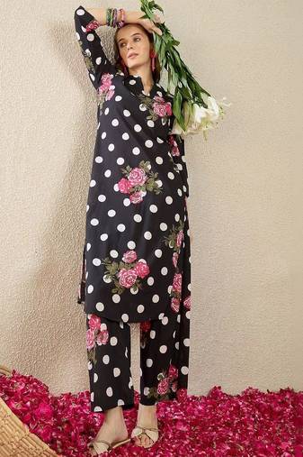 Women Floral Printed Regular Pure Cotton Kurta with Pyjamas