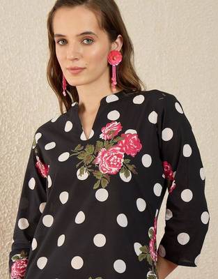Women Floral Printed Regular Pure Cotton Kurta with Pyjamas 2