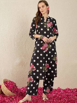 Women Floral Printed Regular Pure Cotton Kurta with Pyjamas 6