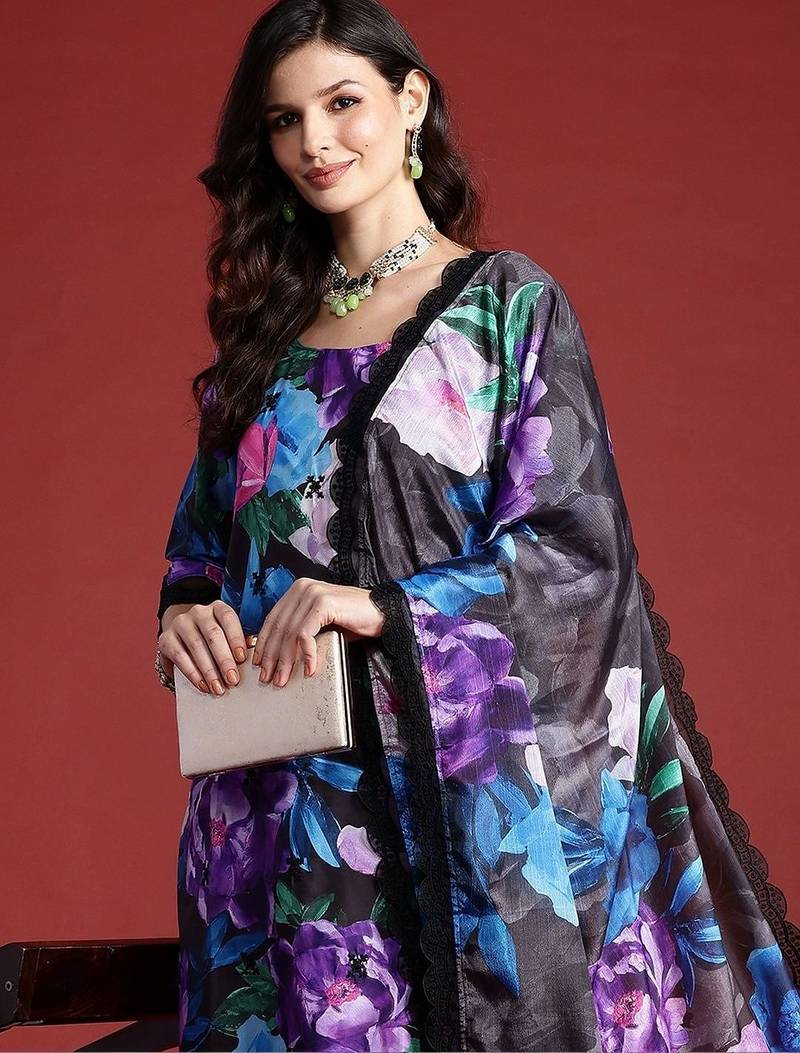 Women Floral Printed Regular Kurta with Trousers & With Dupatta
