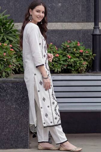 Women Ethnic Motifs Embroidered Regular Thread Work Kurta with Trousers & With Dupatta
