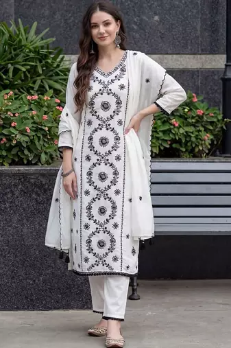 Women Ethnic Motifs Embroidered Regular Thread Work Kurta with Trousers & With Dupatta