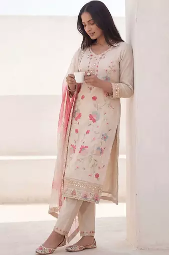 Women Floral Embroidered Regular Mirror Work Kurta with Trousers & With Dupatta