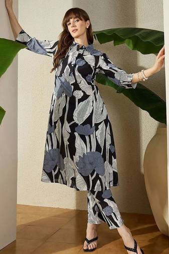 Women Floral Printed Regular Pure Cotton Kurta with Trousers