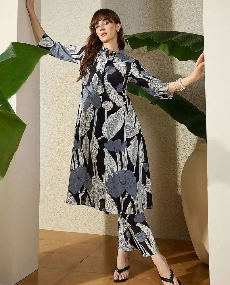 Women Floral Printed Regular Pure Cotton Kurta with Trousers