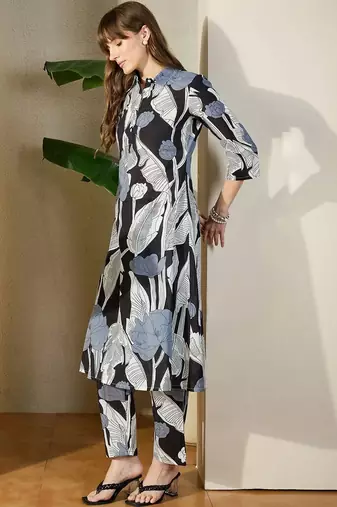 Women Floral Printed Regular Pure Cotton Kurta with Trousers