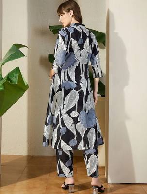 Women Floral Printed Regular Pure Cotton Kurta with Trousers 4