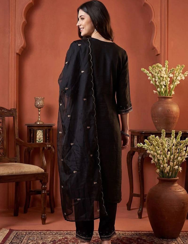 Women Ethnic Motifs Embroidered Regular Thread Work Pure Cotton Kurta with Trousers & With Dupatta