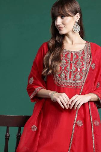 Women Ethnic Motifs Embroidered Regular Liva Kurta with Trousers & With Dupatta