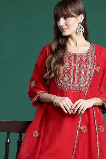 Women Ethnic Motifs Embroidered Regular Liva Kurta with Trousers & With Dupatta