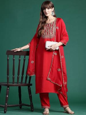 Women Ethnic Motifs Embroidered Regular Liva Kurta with Trousers & With Dupatta 2