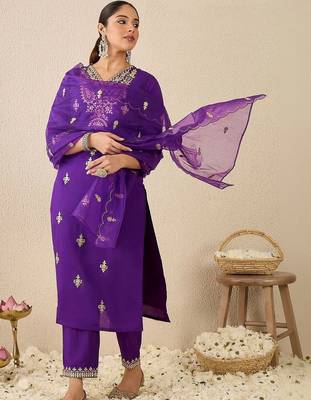 Women Ethnic Motifs Embroidered Regular Kurta with Trousers & With Dupatta 1