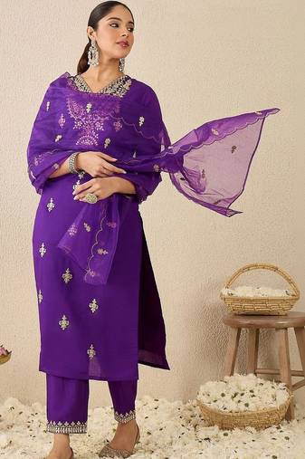 Women Ethnic Motifs Embroidered Regular Kurta with Trousers & With Dupatta