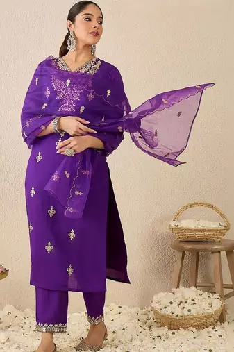Women Ethnic Motifs Embroidered Regular Kurta with Trousers & With Dupatta