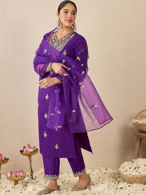 Women Ethnic Motifs Embroidered Regular Kurta with Trousers & With Dupatta 3