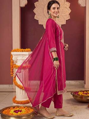 Women Ethnic Motifs Embroidered Regular Thread Work Kurta with Trousers & With Dupatta 3