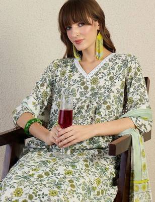 Floral Printed Empire Pure Cotton Kurta With Trousers & Dupatta 2