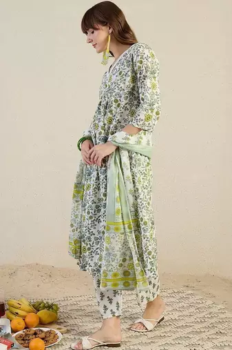 Floral Printed Empire Pure Cotton Kurta With Trousers & Dupatta