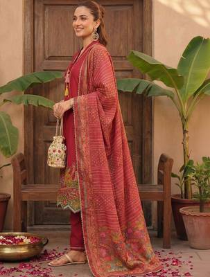Women Ethnic Motifs Embroidered Regular Thread Work Kurta with Trousers & With Dupatta 6