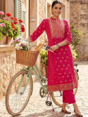Women Ethnic Motifs Printed Regular Pure Cotton Kurta with Trousers 5