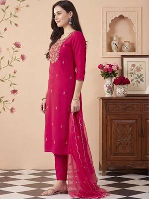 Ethnic Motifs Embroidered Thread Work Kurta With Trousers & Dupatta 3