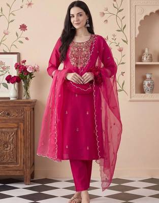Ethnic Motifs Embroidered Thread Work Kurta With Trousers & Dupatta 4