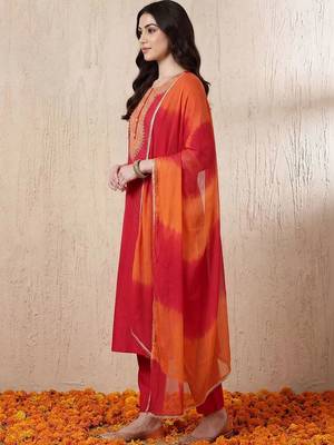 Women Ethnic Motifs Embroidered Regular Thread Work Kurta with Trousers & With Dupatta 3