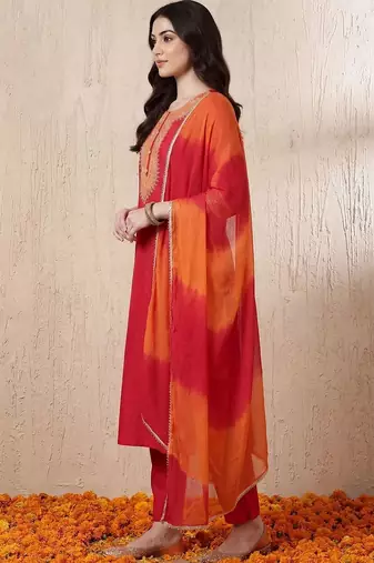 Women Ethnic Motifs Embroidered Regular Thread Work Kurta with Trousers & With Dupatta