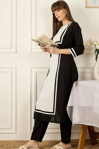 Women Colourblocked Regular Chanderi Silk Kurta with Trousers