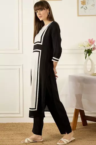 Women Colourblocked Regular Chanderi Silk Kurta with Trousers