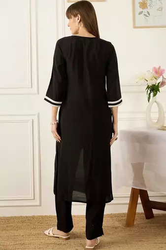 Women Colourblocked Regular Chanderi Silk Kurta with Trousers