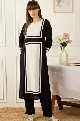 Women Colourblocked Regular Chanderi Silk Kurta with Trousers